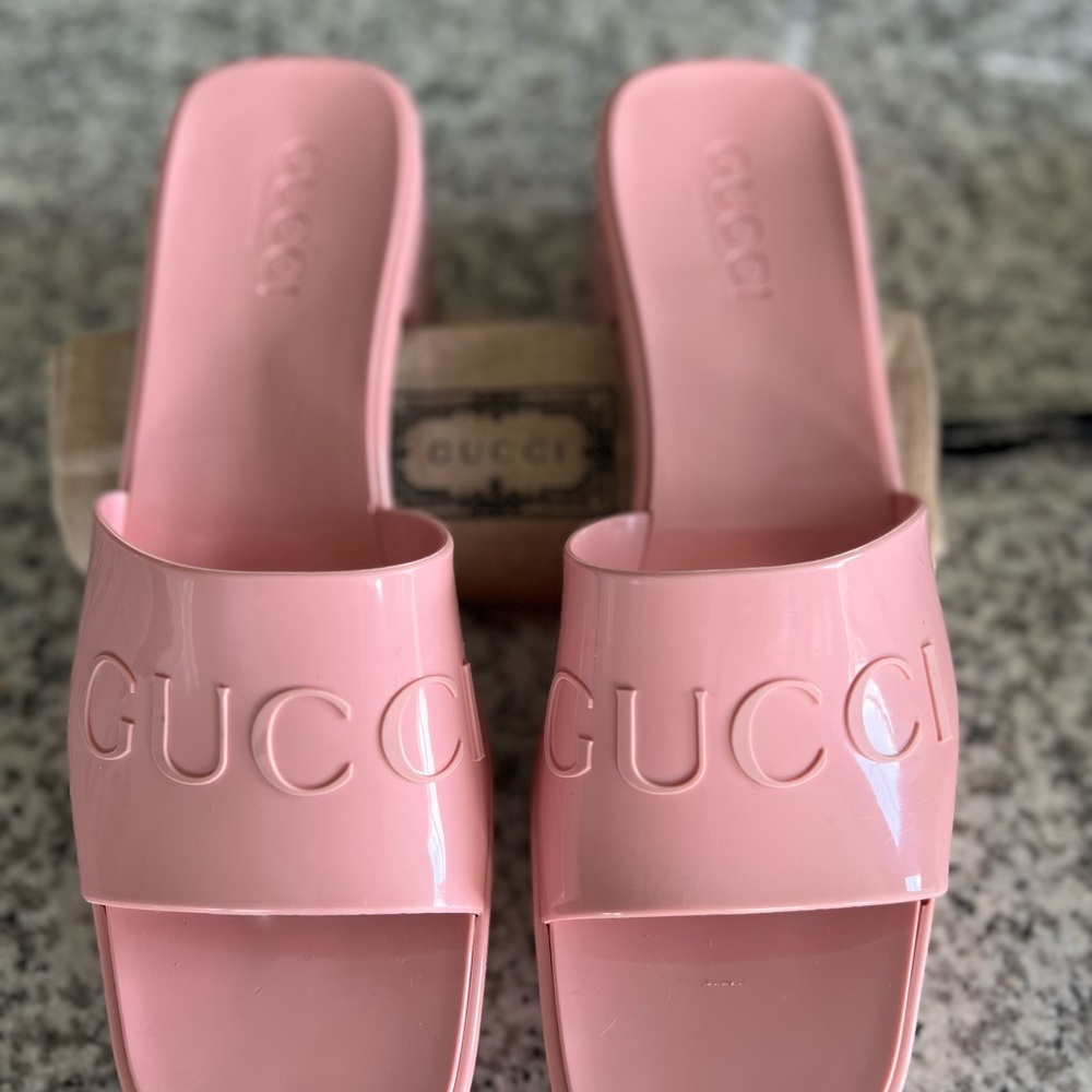 Gucci rubber slide sandal Barbie bubble gum PINK